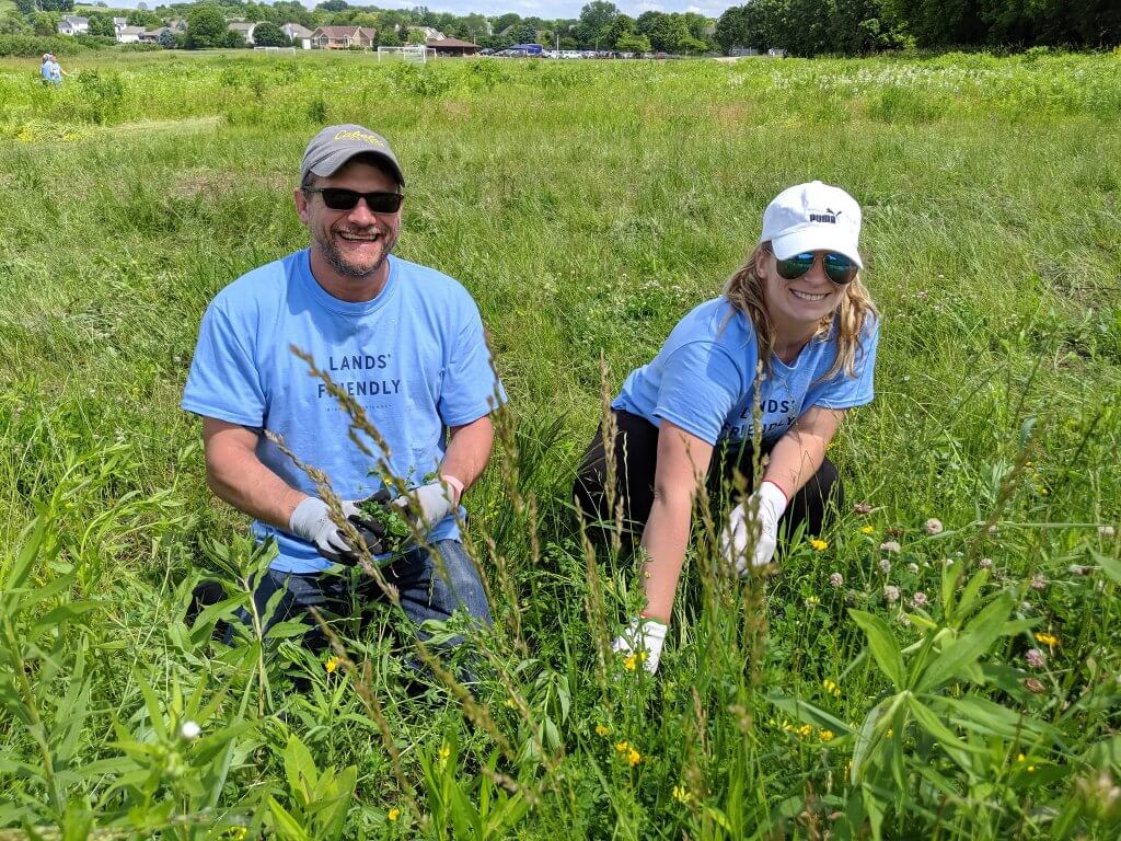 2019 Lands' End Volunteer Day - we are thankful for our many Lake Partners who are working tirelessly for our lakes